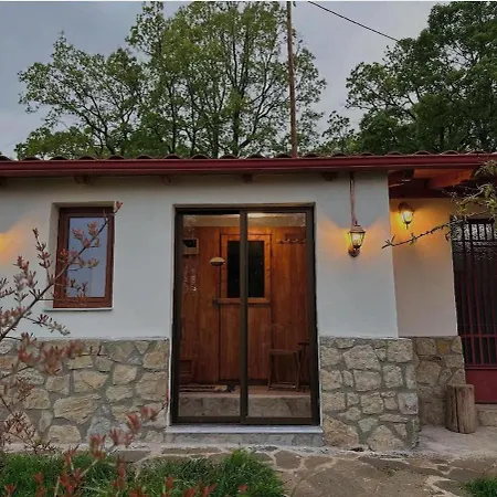 Almondhouse * Kastoria