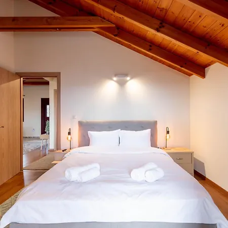 Almondhouse * Kastoria