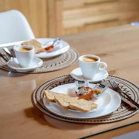 Almondhouse Vila