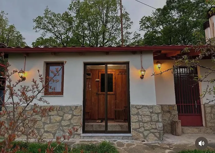 Almondhouse * Kastoria