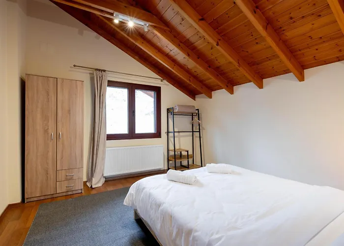 Almondhouse Villa *