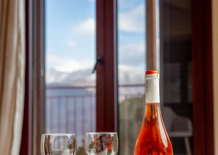 Almondhouse * Kastoria